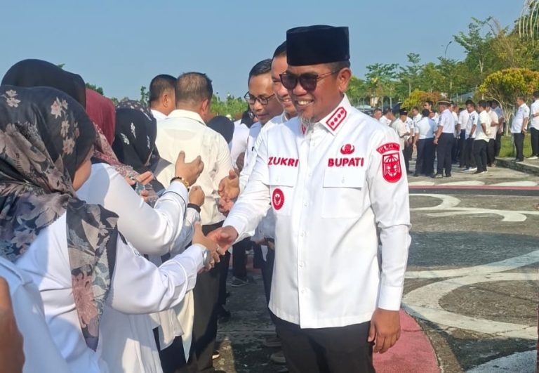 Bupati Pelalawan Pimpin Apel Perdana dan Halal Bihalal Bersama ASN