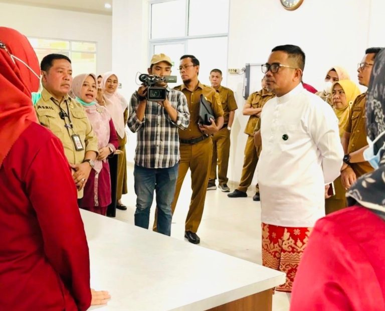 Bupati Zukri Sidak RSUD Selasih, Tegaskan Tak Boleh Ada Diskriminasi Pasien BPJS